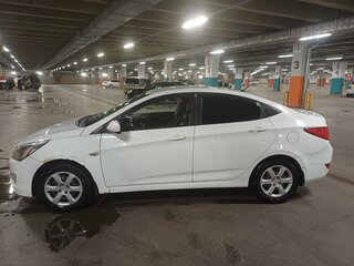 2015 Hyundai Solaris I Рестайлинг, белый, 450000 рублей, вид 4