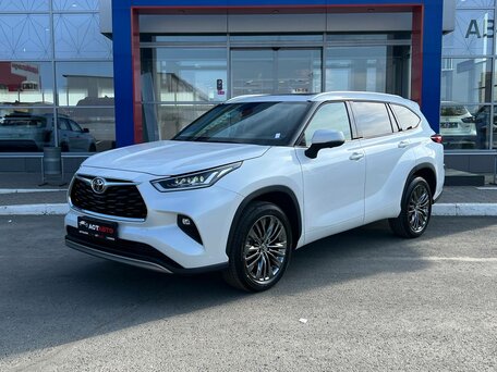 Toyota Highlander IV (XU70)