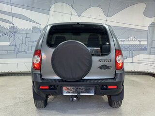 2019 Chevrolet Niva I Рестайлинг, серый, 700000 рублей, вид 4