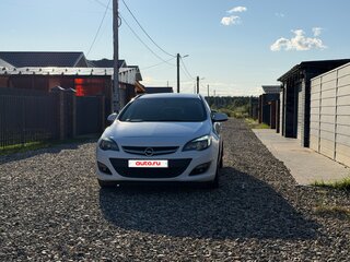 2013 Opel Astra J Рестайлинг, белый, 650000 рублей, вид 1