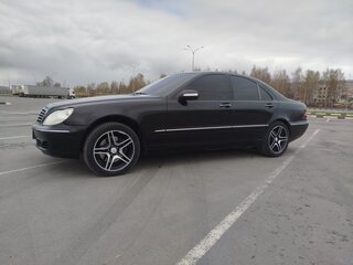 2004 Mercedes-Benz S-Класс 500 IV (W220) Рестайлинг, чёрный, 700000 рублей, вид 3