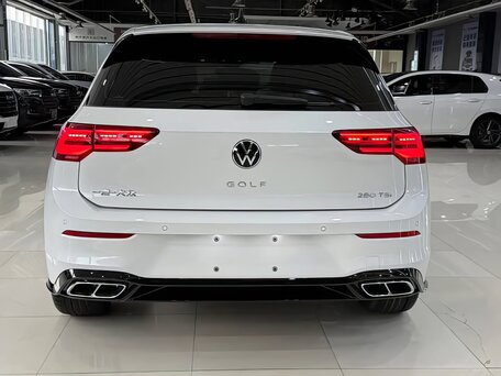2023 Volkswagen Golf VIII, белый, 2140000 рублей, вид 5