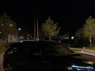 2018 Volkswagen Touareg III, чёрный, 4000000 рублей, вид 3