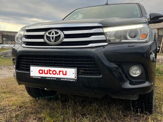 2017 Toyota Hilux VIII, чёрный, 3370000 рублей, вид 2