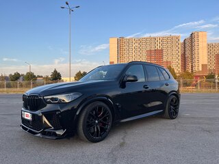2021 BMW X5 M Competition III (F95), чёрный, 10500000 рублей, вид 1
