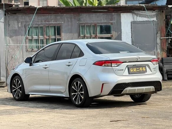 2022 Toyota Levin XII (E210) Рестайлинг, серебристый, 1280000 рублей - вид 5