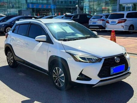 2022 Toyota Yaris L XP150 Рестайлинг, белый, 1200000 рублей, вид 1