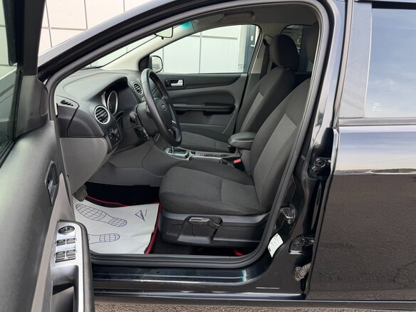 2011 Ford Focus II Рестайлинг, чёрный, 650000 рублей - вид 11