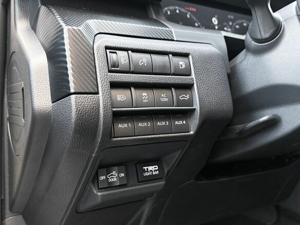 2025 Toyota Tacoma IV, белый, 11190000 рублей - вид 17
