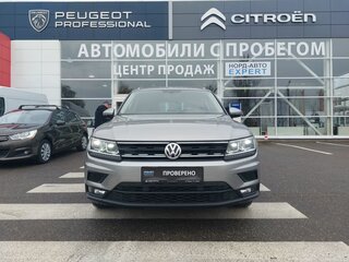 2018 Volkswagen Tiguan II, бежевый, 2580000 рублей, вид 2