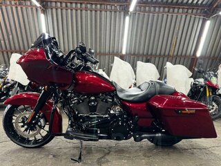 2017 Harley-Davidson Road Glide, пурпурный, 1980000 рублей, вид 4
