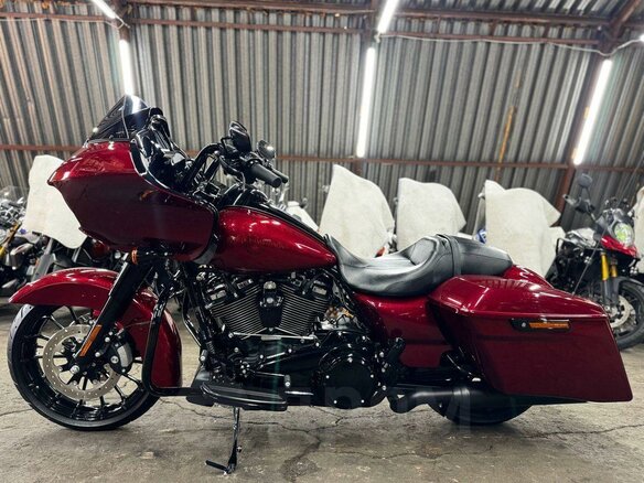 2017 Harley-Davidson Road Glide, пурпурный, 1980000 рублей - вид 3