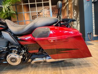 2017 Harley-Davidson CVO Street Glide, пурпурный, 2290000 рублей, вид 2