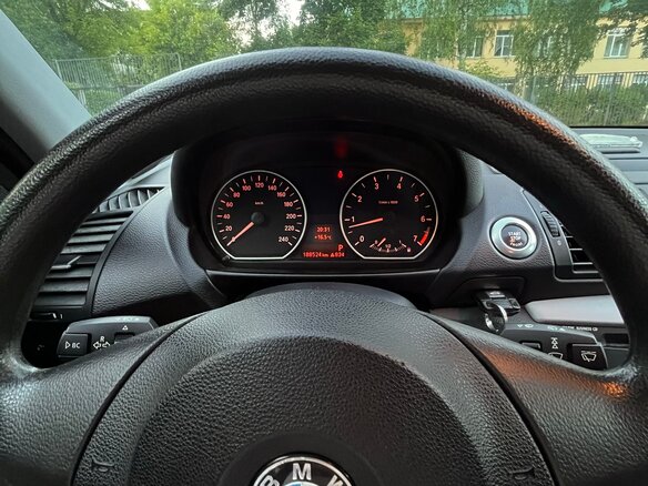 2010 BMW 1 серии 116i I (E81/E82/E87/E88) Рестайлинг, чёрный, 690000 рублей - вид 14