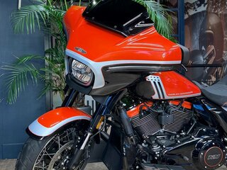 2024 Harley-Davidson CVO Street Glide, оранжевый, 4900000 рублей, вид 5