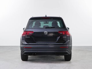 2018 Volkswagen Tiguan II, чёрный, 3100000 рублей, вид 4