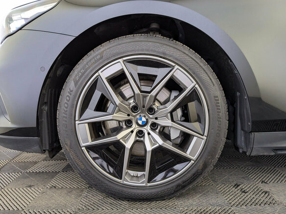 2023 BMW 5 серии 530i xDrive VIII (G60/G61/G68), чёрный, 6450000 рублей - вид 11