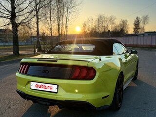 2021 Ford Mustang VI Рестайлинг, жёлтый, 2900000 рублей, вид 5