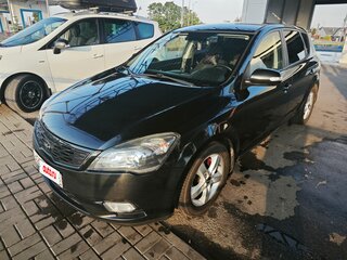 2011 Kia Ceed I Рестайлинг, чёрный, 900000 рублей, вид 1