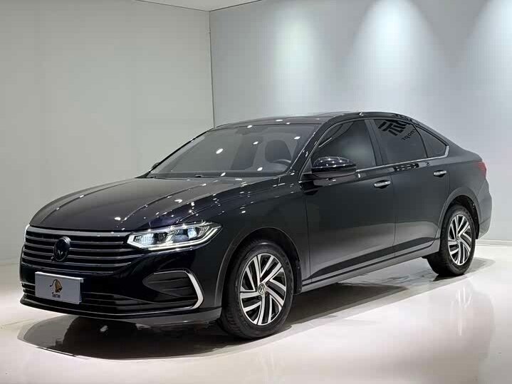 Открыть фотографии: Volkswagen Lavida III Рестайлинг