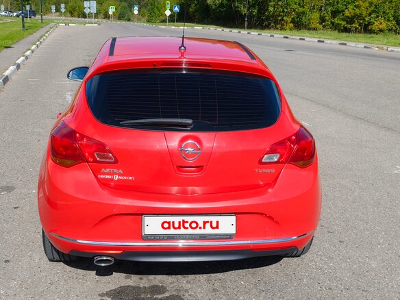 2012 Opel Astra J Рестайлинг, красный, 840000 рублей - вид 13