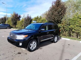 2015 Toyota Land Cruiser 200 Series Рестайлинг 1, чёрный, 4700000 рублей, вид 1