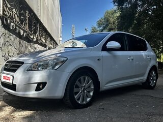 2009 Kia Ceed I, белый, 850000 рублей, вид 5