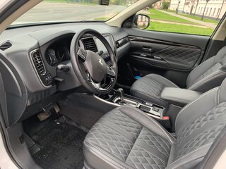 2022 Mitsubishi Outlander III Рестайлинг 3, белый, 2990000 рублей, вид 5