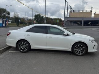 2015 Toyota Camry VII (XV50) Рестайлинг, белый, 1500000 рублей, вид 4