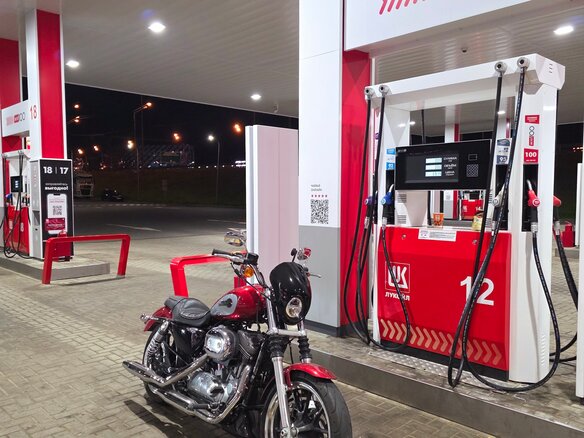 2019 Harley-Davidson Sportster 883, красный, 830000 рублей