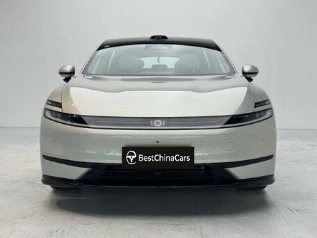 2026 Changan Qiyuan A06 28.39 kWh, серебристый, 2300000 рублей, вид 2