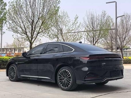 2025 BYD Han DM-i I Рестайлинг 2, чёрный, 4230000 рублей, вид 4