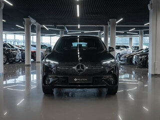 2026 Mercedes-Benz GLC 300 II (X254), чёрный, 9400000 рублей, вид 3