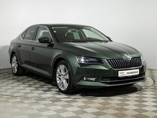 2018 Skoda Superb III, зелёный, 2079585 рублей, вид 3