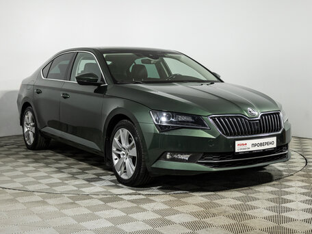2018 Skoda Superb III, зелёный, 2079585 рублей, вид 3