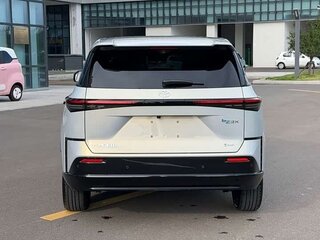 2026 Toyota bZ3X 58.3 kWh, серебристый, 2688000 рублей, вид 5