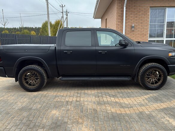 2025 Ram 1500 Crew Cab V Рестайлинг, чёрный, 8390000 рублей - вид 7