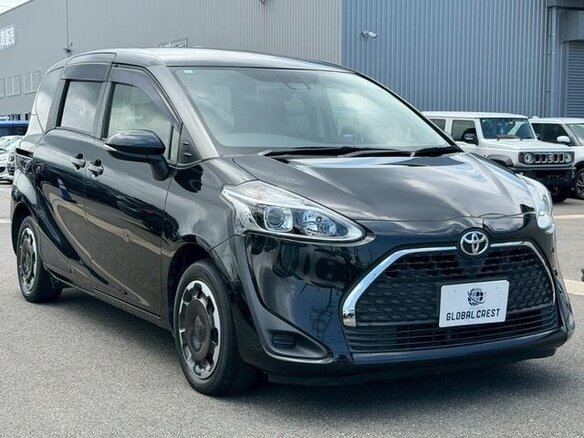 2022 Toyota Sienta II Рестайлинг, чёрный - вид 2
