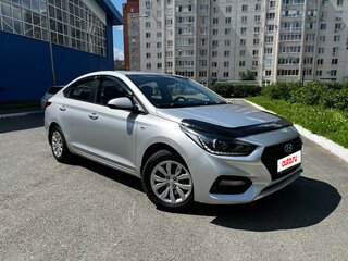 2017 Hyundai Solaris II, серебристый, 1140000 рублей, вид 2