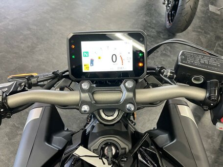 2024 Honda CB 650R, чёрный, 1177000 рублей, вид 5