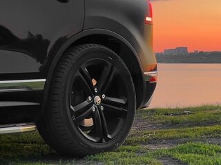 2017 Volkswagen Touareg II Рестайлинг, синий, 2600000 рублей, вид 3
