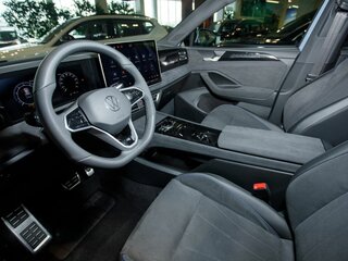 2026 Volkswagen Tiguan L Pro III (China Market), голубой, 5250000 рублей, вид 4