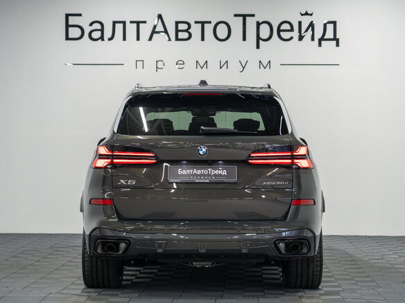 2026 BMW X5 30d IV (G05/G18) Рестайлинг, серый, 15850000 рублей - вид 8
