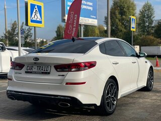 2019 Kia Optima IV Рестайлинг, белый, 1990000 рублей, вид 5