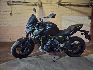 2019 Kawasaki Z 650, чёрный, 600000 рублей, вид 1