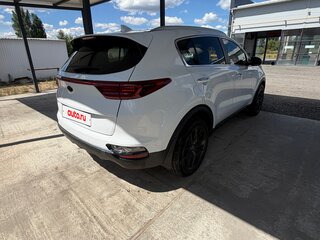 2020 Kia Sportage IV Рестайлинг, белый, 2500000 рублей, вид 5