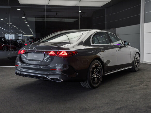 2026 Mercedes-Benz E-Класс 300 VI (W214, S214), серый, 9499000 рублей - вид 5