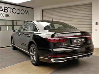 2025 Audi A8 Long 55 TFSI IV (D5) Рестайлинг, чёрный, 20080000 рублей, вид 4