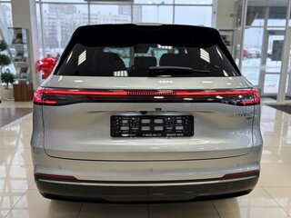2025 Geely EX5 Гибрид EM-i, серебристый, 3969990 рублей, вид 5
