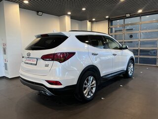 2017 Hyundai Santa Fe III Рестайлинг, белый, 2450000 рублей, вид 3
